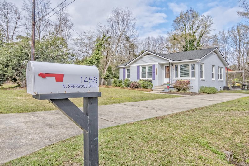 Property image 2 at 1458 N Sherwood Drive, Charleston, SC 29407