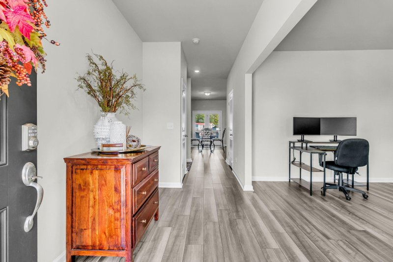 Property image 5 of 100 Clydesdale Circle in Mackey Farms, Summerville, SC 29486