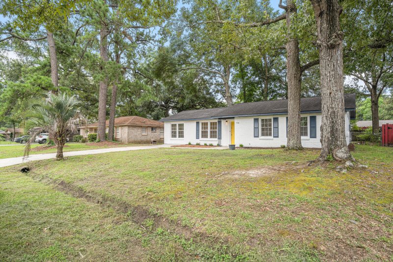 Property image 2 at 7719 Knollwood Drive, North Charleston, SC 29418