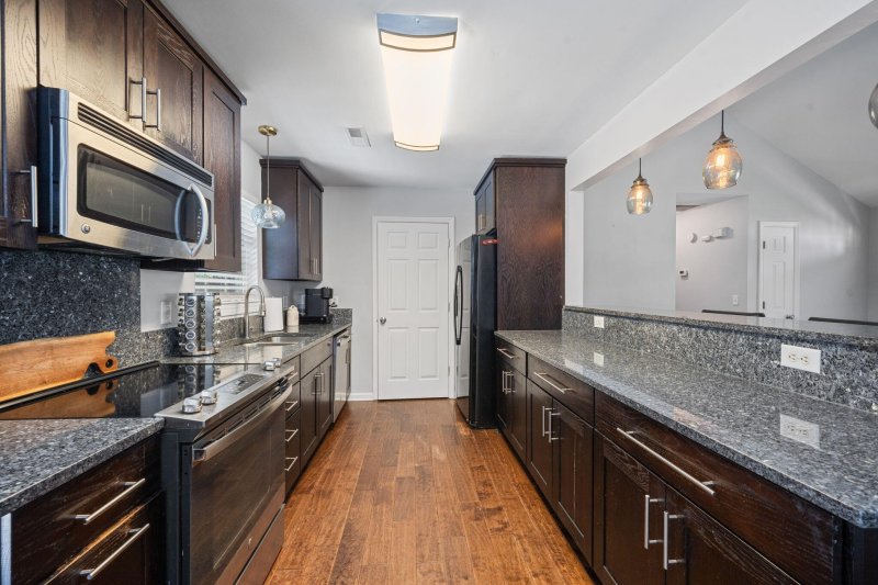 Property image 3 of 2880 Thunder Trail in Summertrees, Johns Island, SC 29455