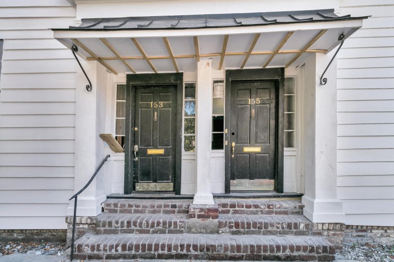 Property image 5 of 153 Queen Street in Harleston Village, Charleston, SC 29401