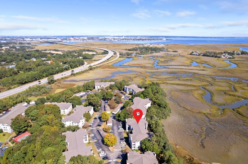 Property image 5 of 700 Daniel Ellis Drive 9203 in The Peninsula Condominiums, Charleston, SC 29412