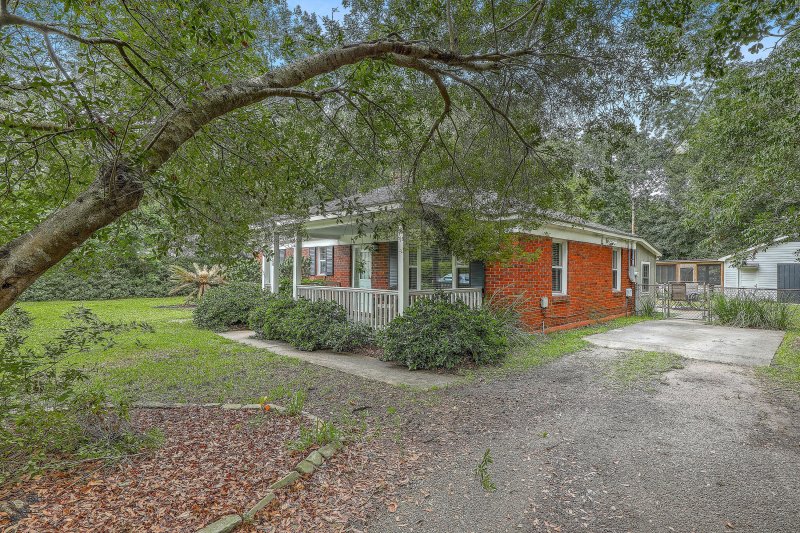 Property image 2 of 1030 Pauline Avenue in Mccalls Corner, Charleston, SC 29412