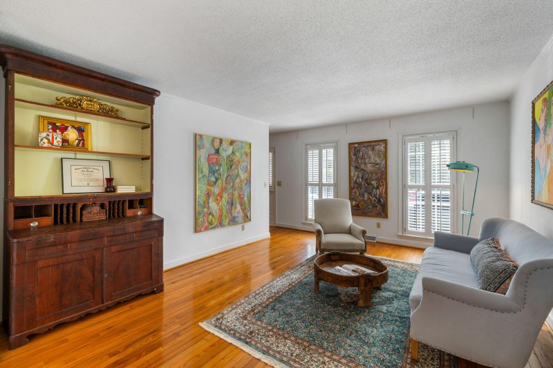 Property image 4 at 2 Gadsden Street B, Charleston, SC 29401