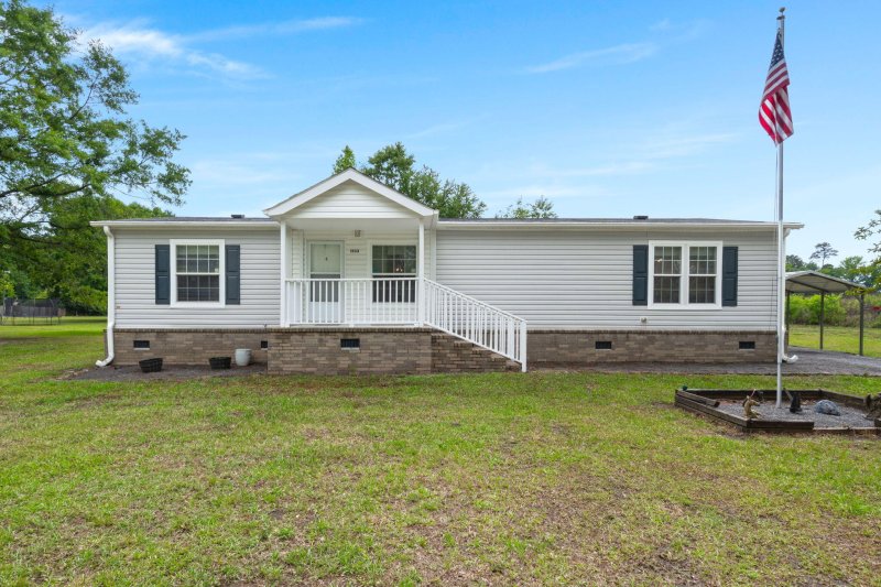 Cooperstore, Moncks Corner Community
