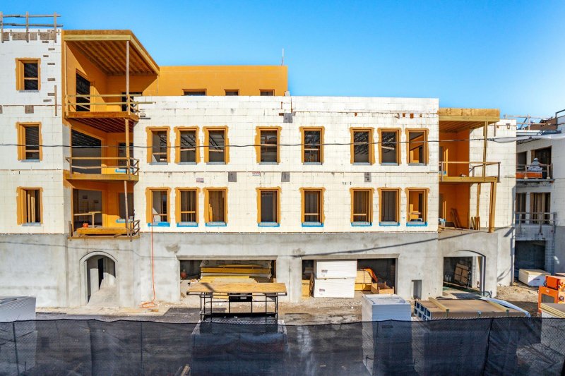 Property image 4 of 284 Meeting Street 202 in Ansonborough, Charleston, SC 29401