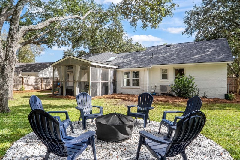 Property image 4 of 1182 Main Canal Drive in Harborgate Shores, Mount Pleasant, SC 29464