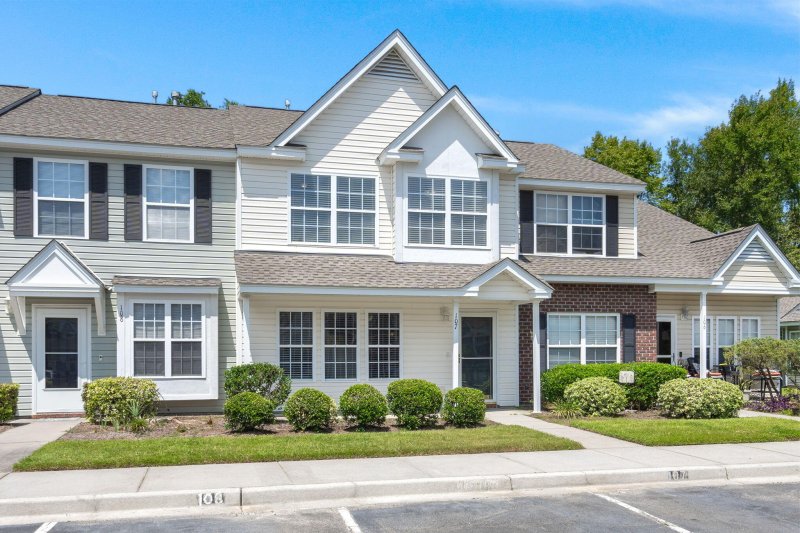 Property image 2 of 107 Darcy Avenue in Persimmon Hill Townhouses, Goose Creek, SC 29445