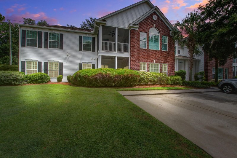 Property image 4 of 163 Golfview Lane in Legend Oaks Plantation, Summerville, SC 29485