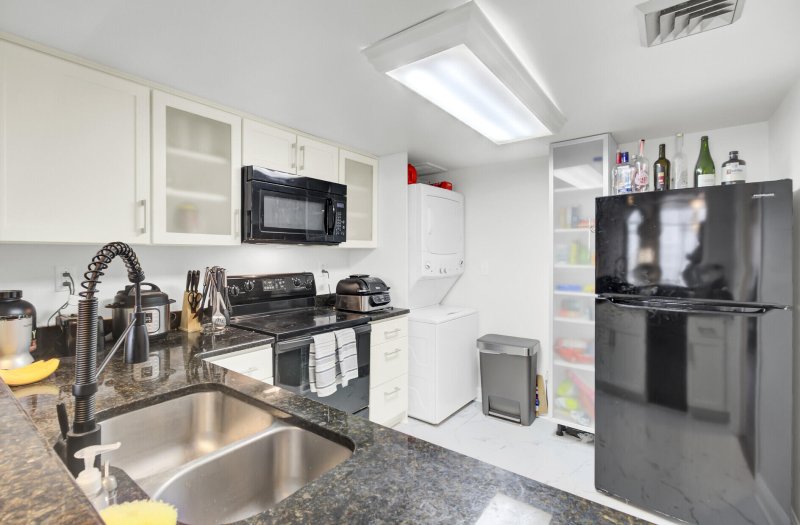 Property image 4 of 14 Lockwood Drive 6h in Ashley House, Charleston, SC 29401
