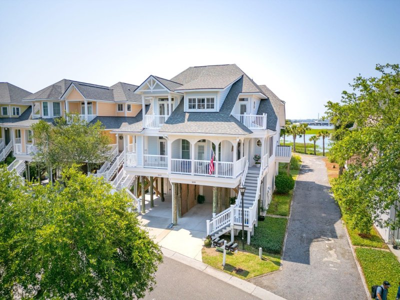 Property image 3 of 1621 Folly Creek Way 8 in Palmetto Pointe, Charleston, SC 29412