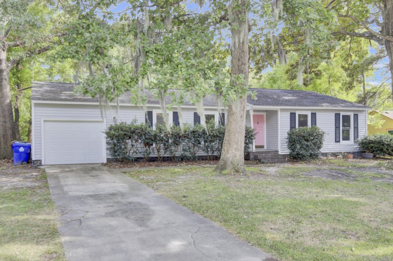 Property image 5 of 3 Tartan Court in Shadowmoss, Charleston, SC 29414