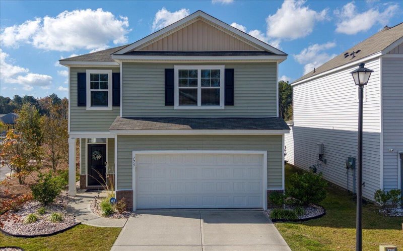 Property image 2 of 175 Sweet Cherry Lane in Shell Pointe at Cobblestone Village, Summerville, SC 29486