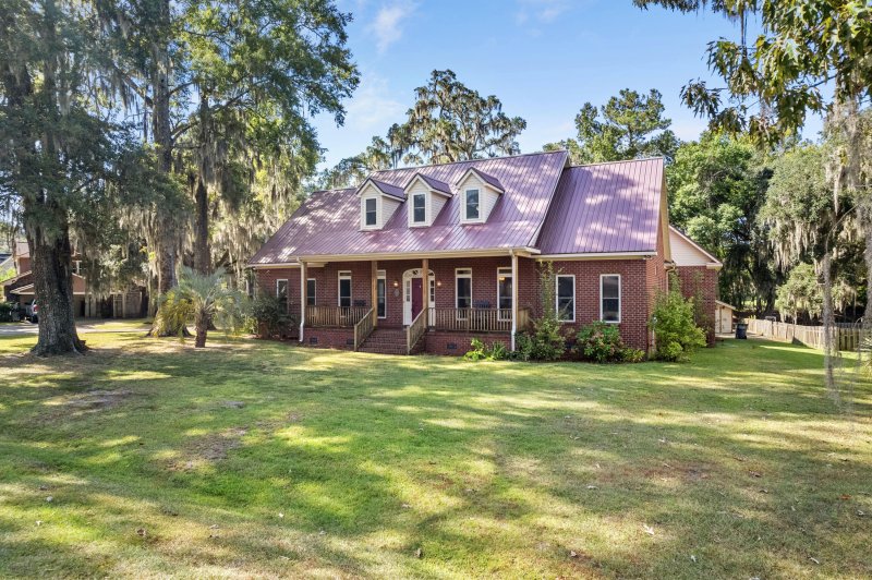 1813 Albert Storm Avenue