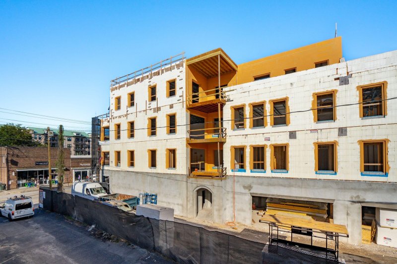 Property image 3 of 284 Meeting Street 301 in Ansonborough, Charleston, SC 29401