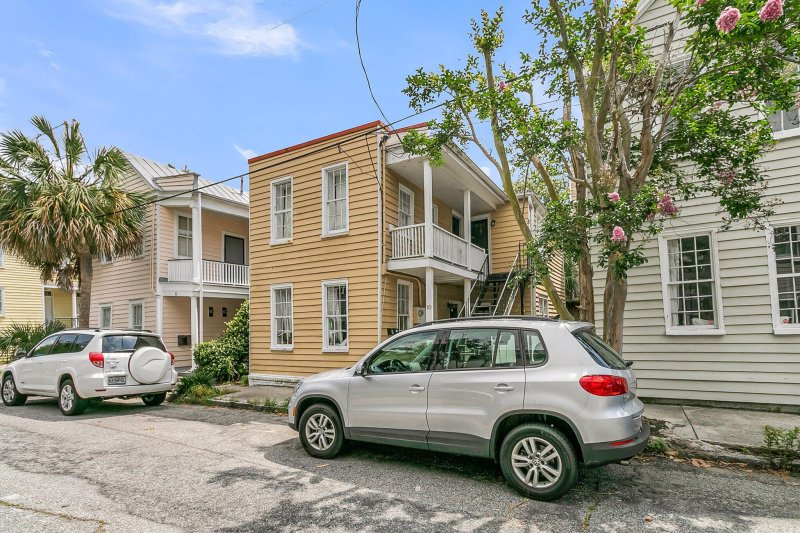 Property image 3 at 10 Trapman Street, Charleston, SC 29401