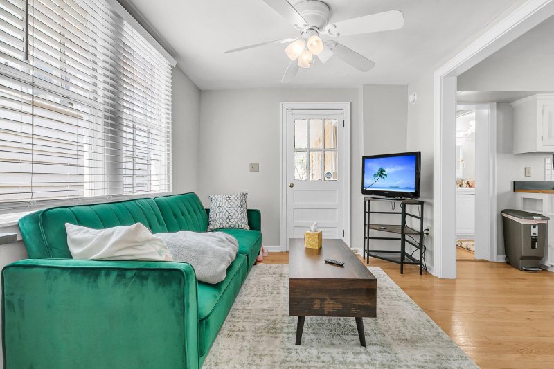 Property image 5 at 10 Trapman Street, Charleston, SC 29401