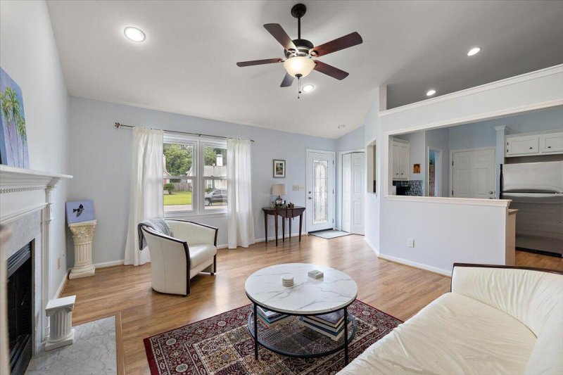 Property image 5 of 183 Briarwood Drive in Shadowmoss, Charleston, SC 29414