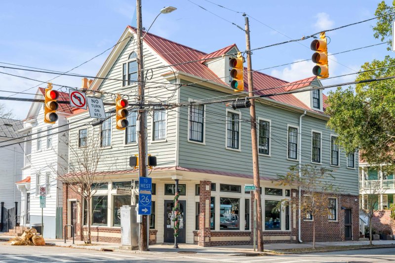 Elliotborough, Charleston Community