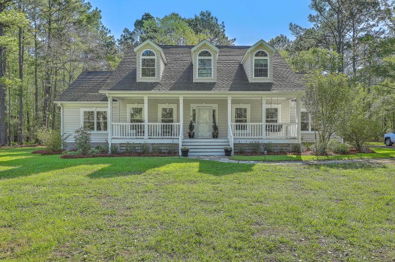 Jax Road, Ravenel Community