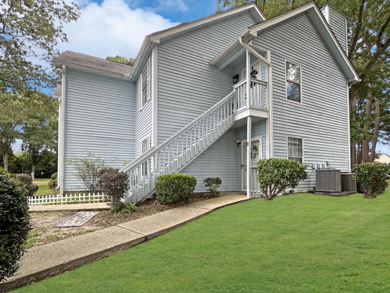 Property image 2 of 2011 Coldspring Drive H in Woodhill Place, North Charleston, SC 29406