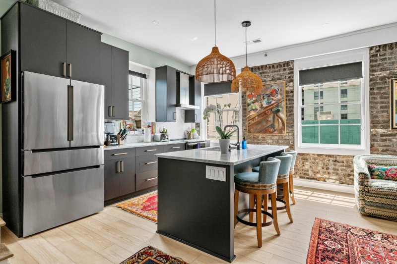 Property image 4 at 348 King Street L, Charleston, SC 29401