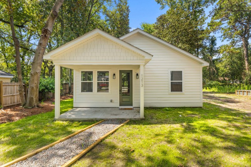 1213 Chesterfield Road