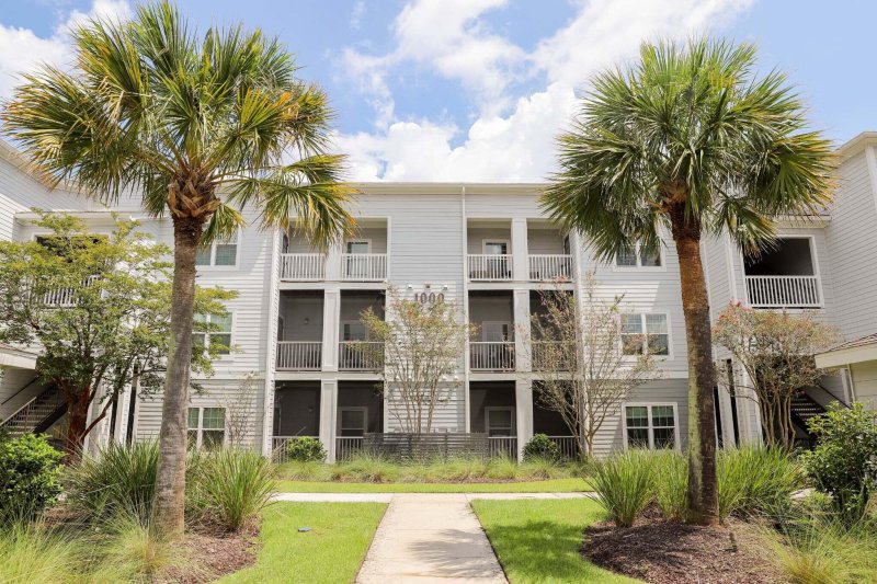 1300 Park West Boulevard 1006