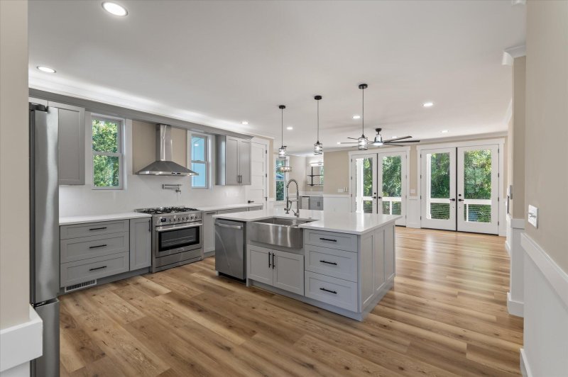 Property image 4 of 1216 Old Towne Road in Wespanee Plantation, Charleston, SC 29407