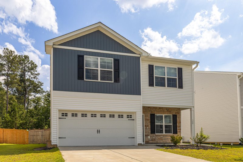 Property image 3 of 304 Torslanda Lane in Petterson Meadows, Summerville, SC 29486