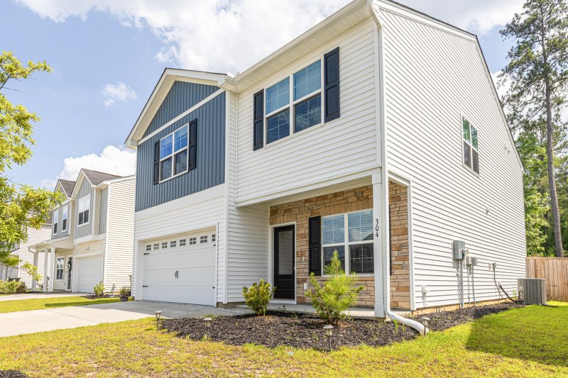 Property image 5 of 304 Torslanda Lane in Petterson Meadows, Summerville, SC 29486