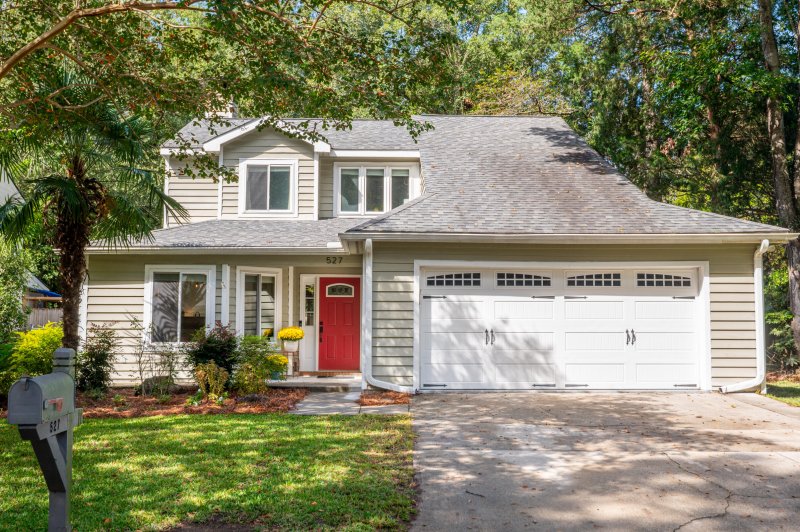 527 Castle Hall Road