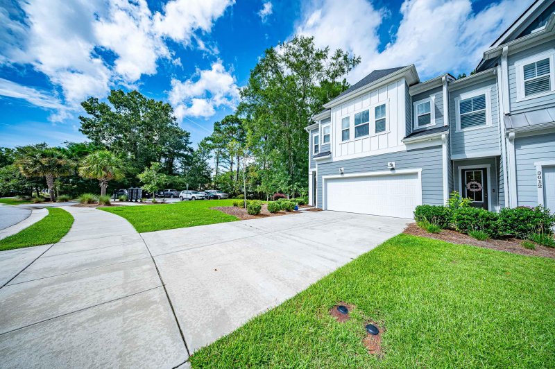 Property image 5 of 3010 Emma Lane in Emma Lane Townes, Mount Pleasant, SC 29466
