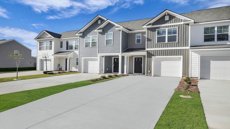 Property image 2 of 173 Haventree Court in Cane Bay Plantation, Summerville, SC 29486