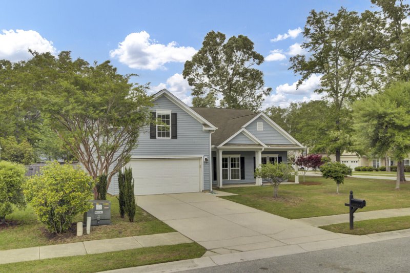 Property image 2 at 8001 Hydrangea Lane, Hanahan, SC 29410