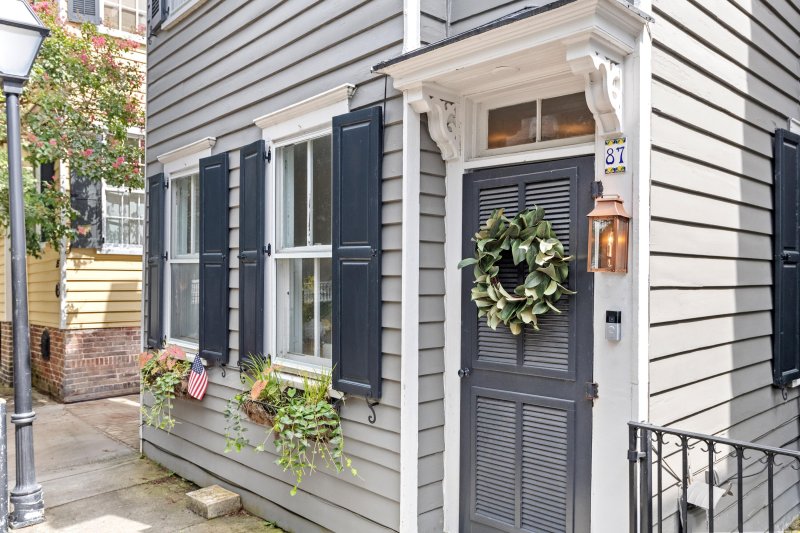 Property image 4 of 87 Tradd Street in South of Broad, Charleston, SC 29401