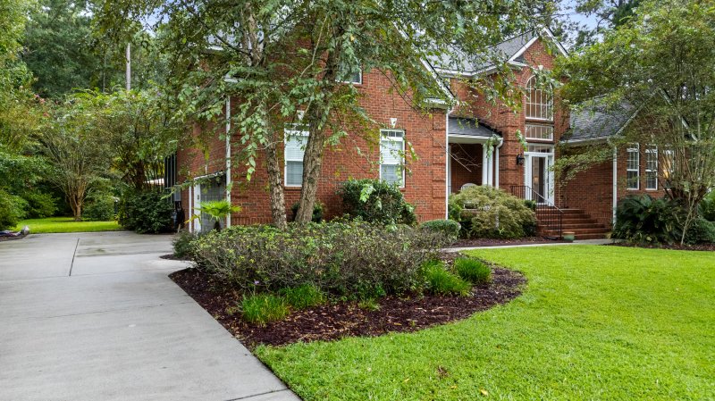 Property image 2 at 1002 Poconos Court, Summerville, SC 29483