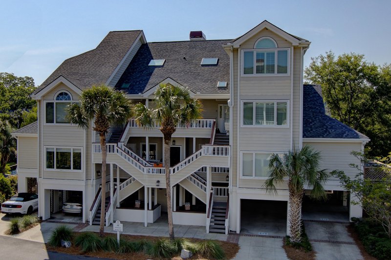 Simmons Pointe, Mount Pleasant Community