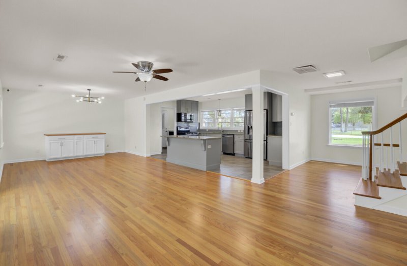 Property image 3 at 703 Canary Drive, Charleston, SC 29414