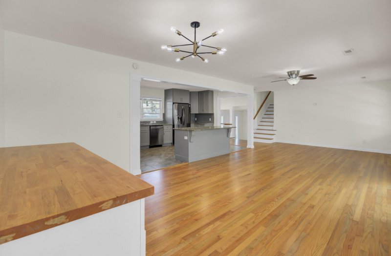 Property image 5 at 703 Canary Drive, Charleston, SC 29414