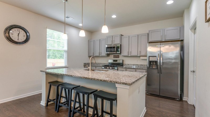 Property image 2 of 647 Woolum Drive in Spring Grove Plantation, Moncks Corner, SC 29461