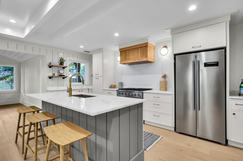 Property image 4 of 1452 Glencoe Drive in Old Mt Pleasant, Mount Pleasant, SC 29464