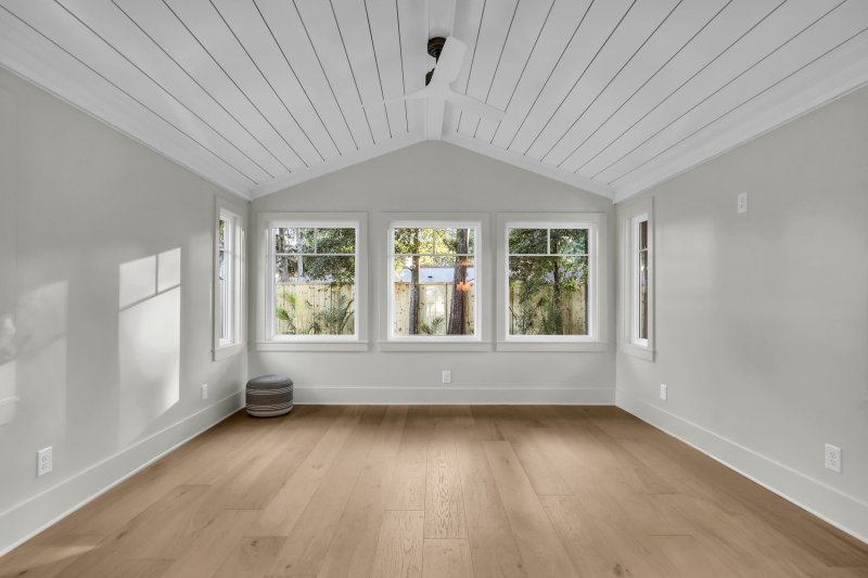 Property image 5 of 1452 Glencoe Drive in Old Mt Pleasant, Mount Pleasant, SC 29464