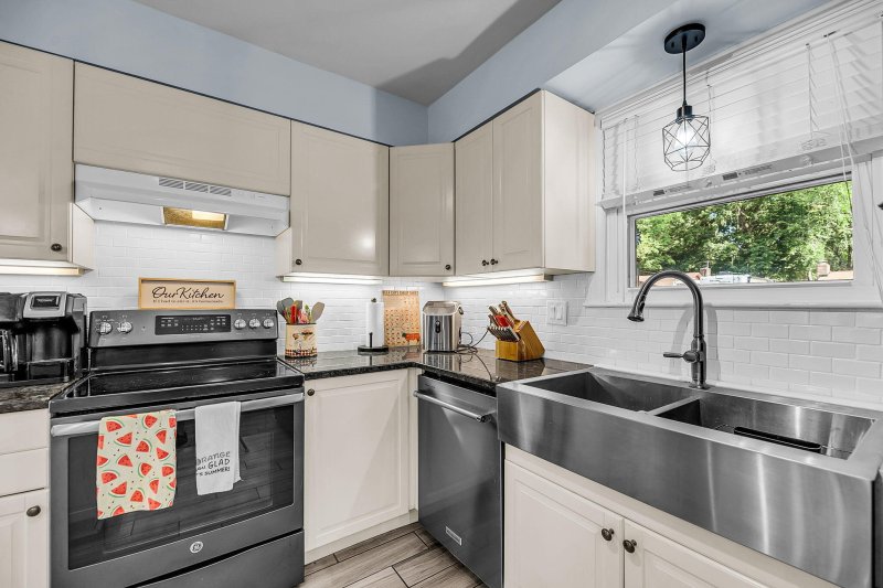 Property image 4 of 1817 Aylsford Court in Queensborough, Charleston, SC 29412