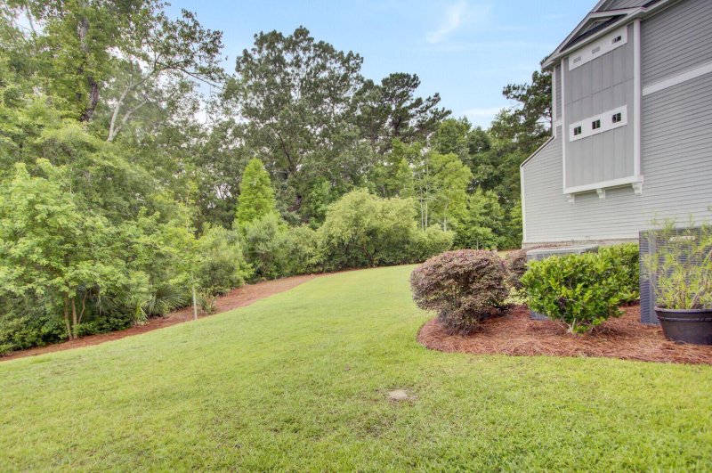 Property image 5 of 1550 Moss Spring Road in Park West, Mount Pleasant, SC 29466