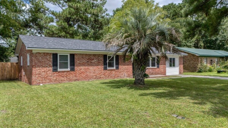 Property image 2 at 212 Gardenia Street, Summerville, SC 29483