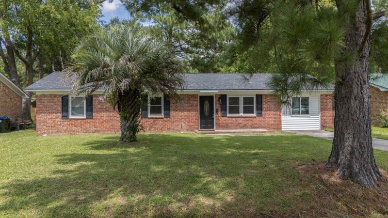 Property image 3 at 212 Gardenia Street, Summerville, SC 29483
