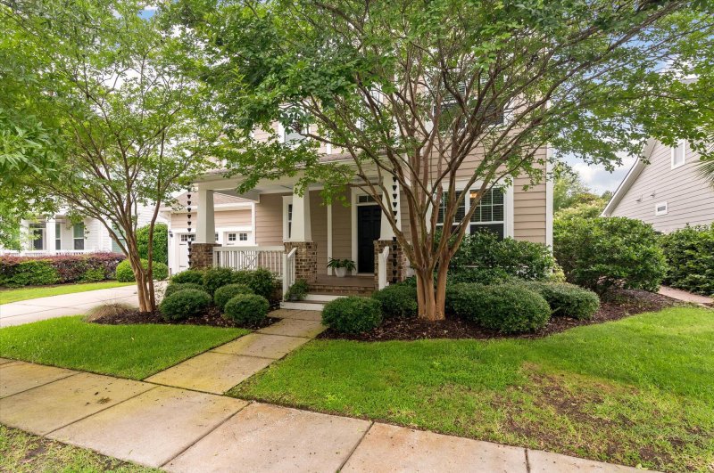 Property image 3 of 705 Quintan Street in Carnes Crossroads, Summerville, SC 29486