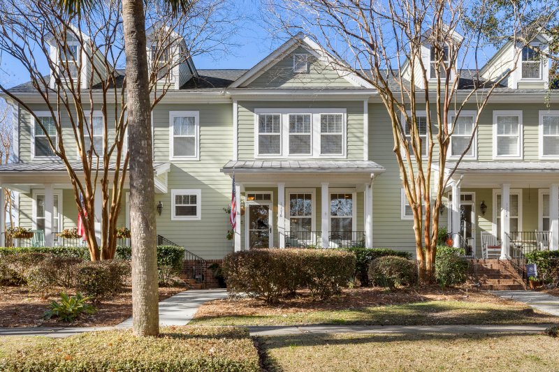 1176 Barfield Street