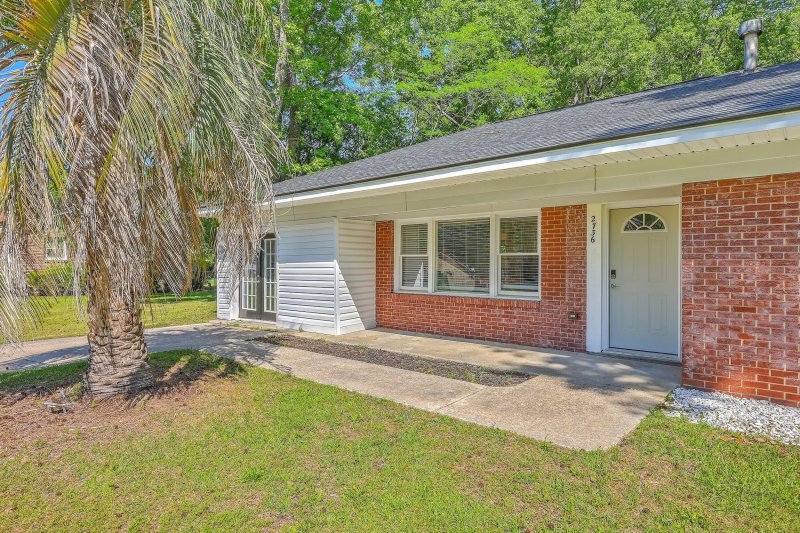 Property image 4 of 2736 Shadow Lane in Deer Park, North Charleston, SC 29406